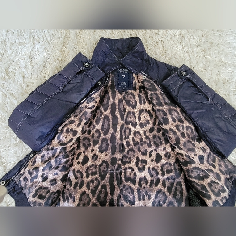 GUESS Stylish Dark Navy-Purple  Quilted Jacket with Leopard Print Lining Size: S